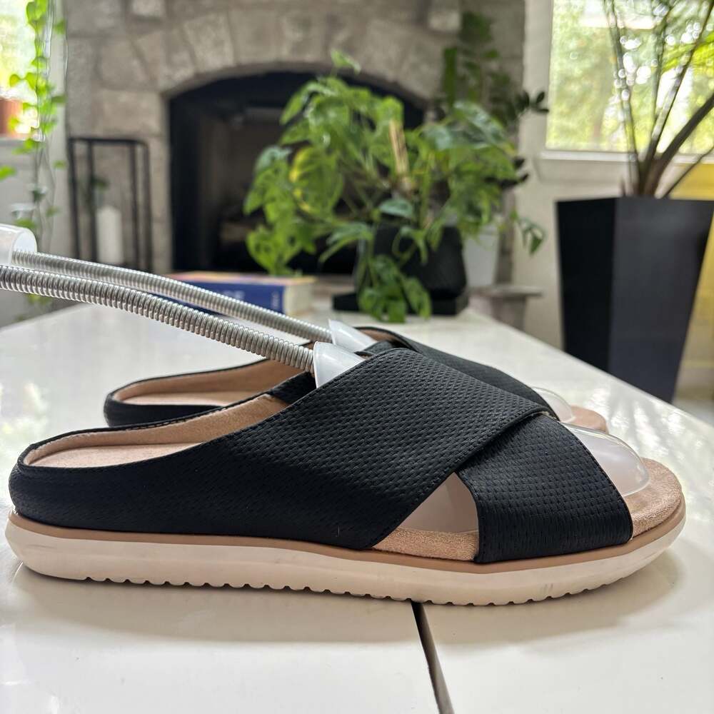 Soul Naturalizer Women's Jessa Black Crisscross Slide Sandal Size 8.5W
